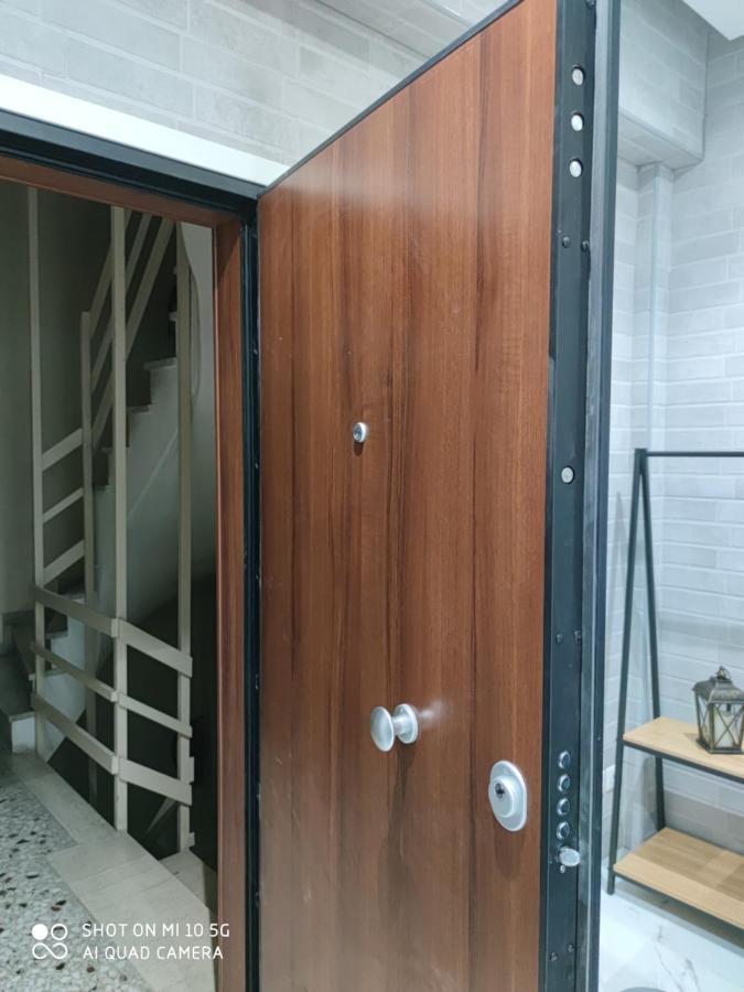 Modern Apartment With A Huge Terrace 雅典 外观 照片