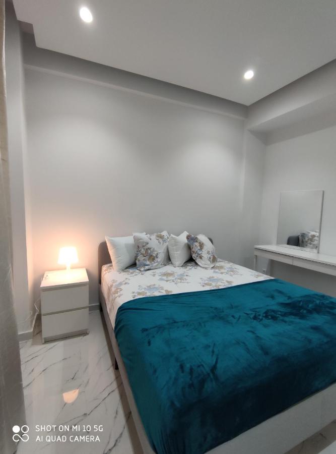 Modern Apartment With A Huge Terrace 雅典 外观 照片