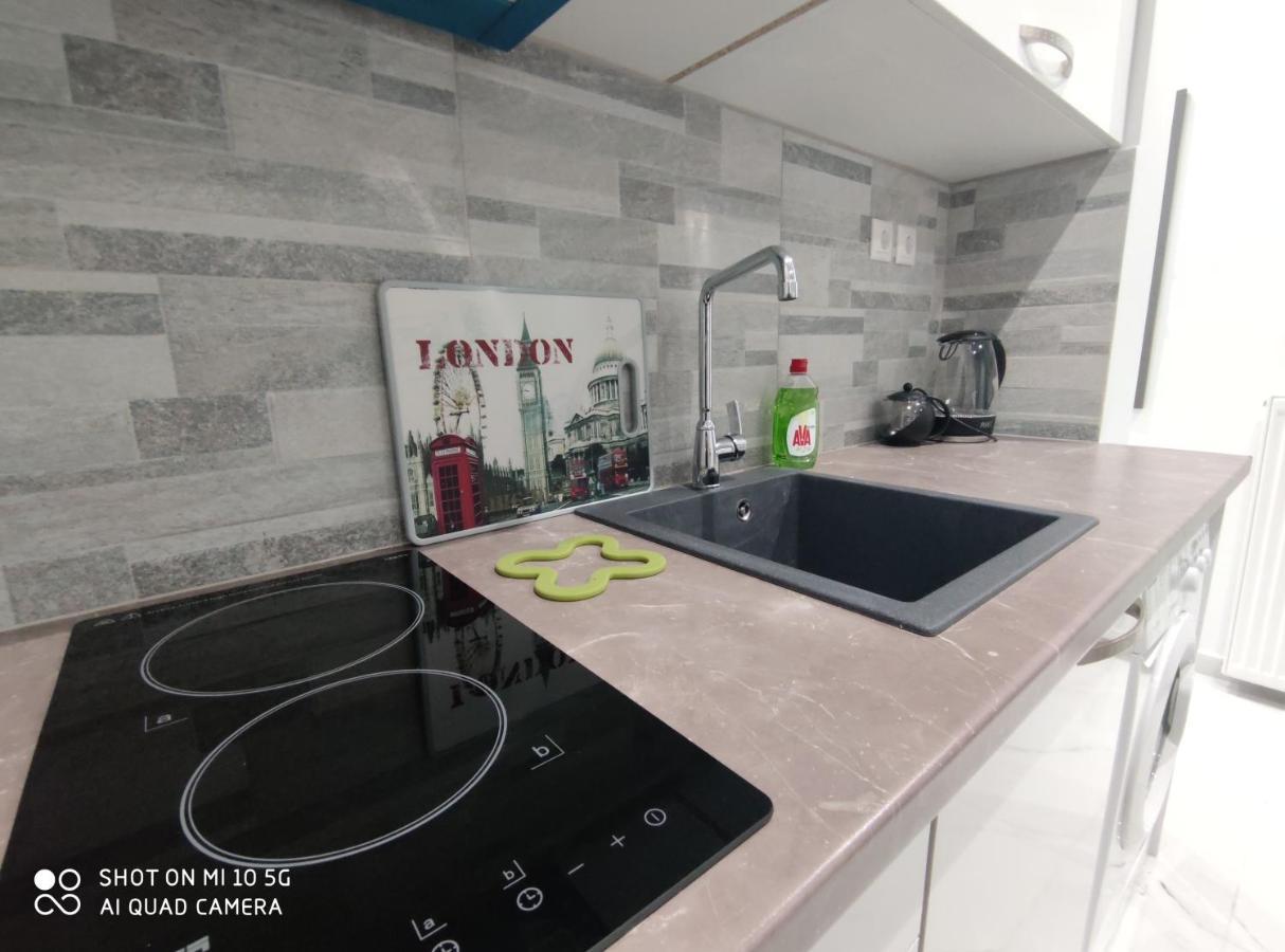 Modern Apartment With A Huge Terrace 雅典 外观 照片